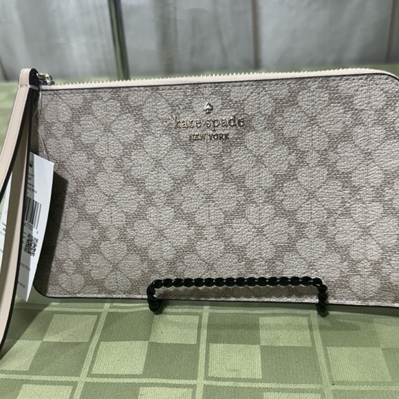 Kate Spade “Mushroom Cap” Wristlet Clutch - Picture 1 of 9